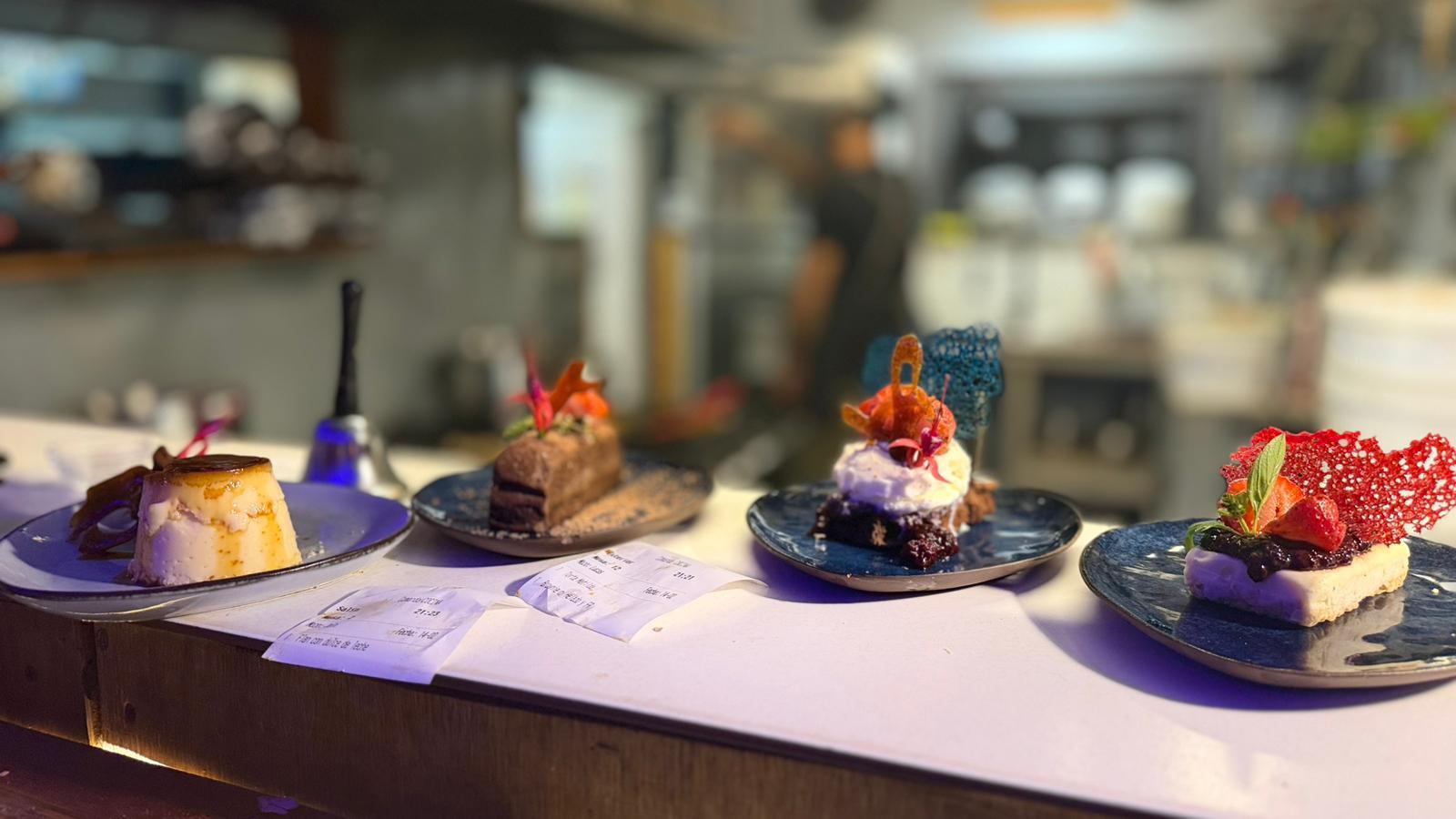 Postres recién salidos de la cocina de Cardamomo
